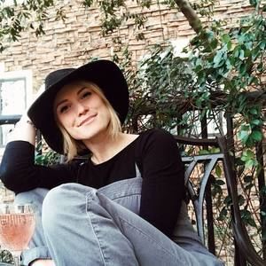 Meet your Posher, Hayley